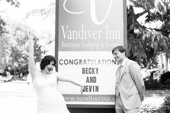 Becky-Devin-wedding00591bw