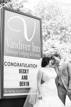 Becky-Devin-wedding00593bw